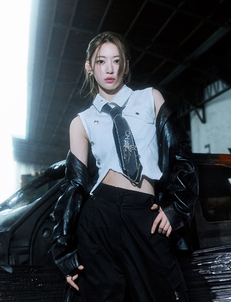 LESSERAFIM「HOT」weverse gbラキドロ トレカ 宮脇咲良 - メルカリ